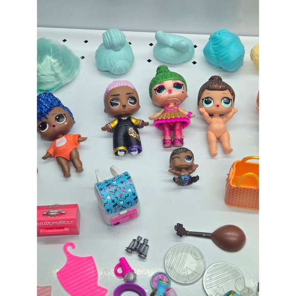 LOL Surprise Dolls Accessories Lot Outfits Shoes Hair Accessories Figures - Picture 4 of 7